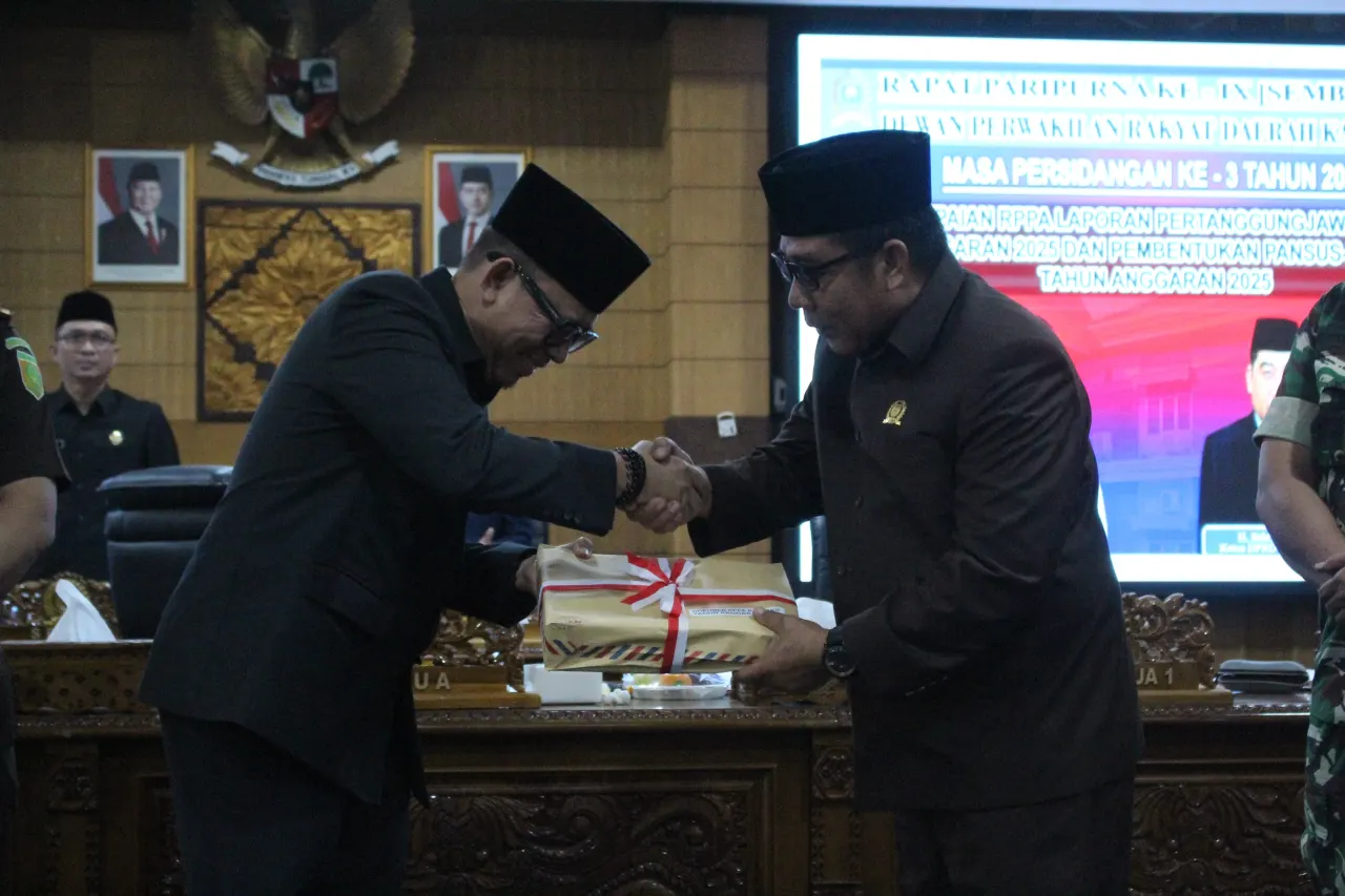 Bupati Teddy Meilwansyah Sampaikan Raperda Pertanggungjawaban APBD 2025, DPRD OKU Bentuk Pansus Pembahasan