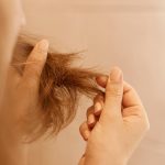 10 Cara Efektif Mengatasi Rambut Kering dan Mengembang